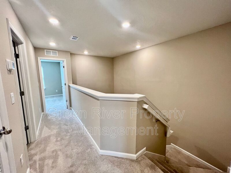 Lagoon Life + Luxury Living in St. Johns County - Beachwalk Townhome on the water! property image