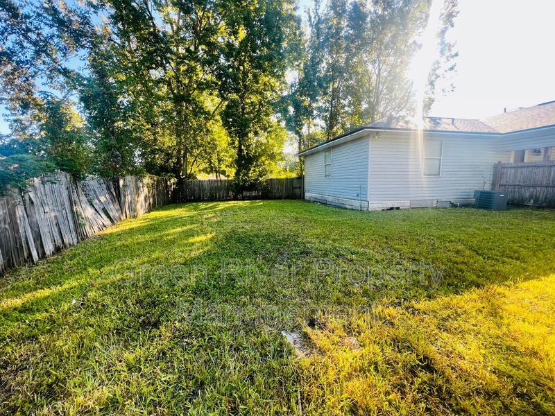 Bungalow in Green Cove Springs property image