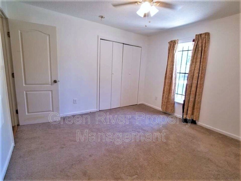 Adorable 3 bedroom 2 bath home available now! property image