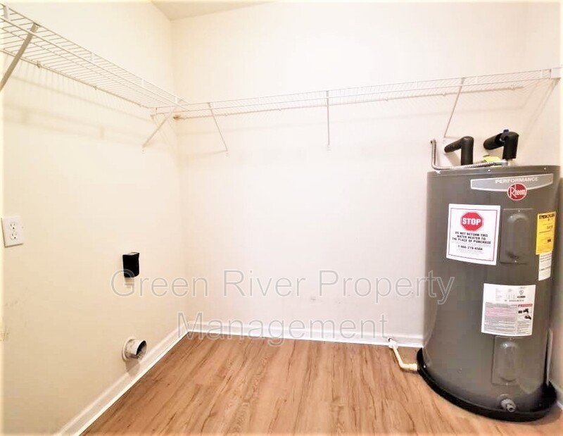 Adorable 3 bedroom 2 bath home available now! property image