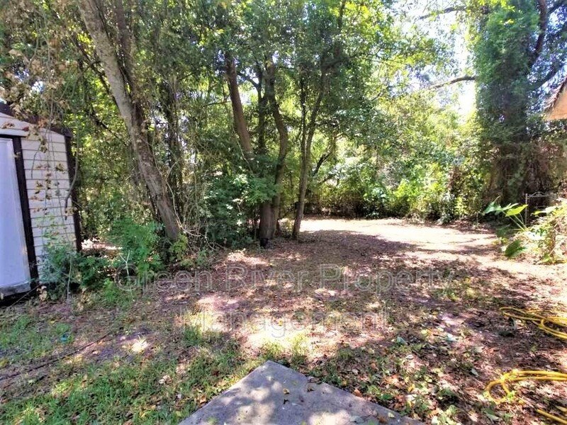 Adorable 3 bedroom 2 bath home available now! property image