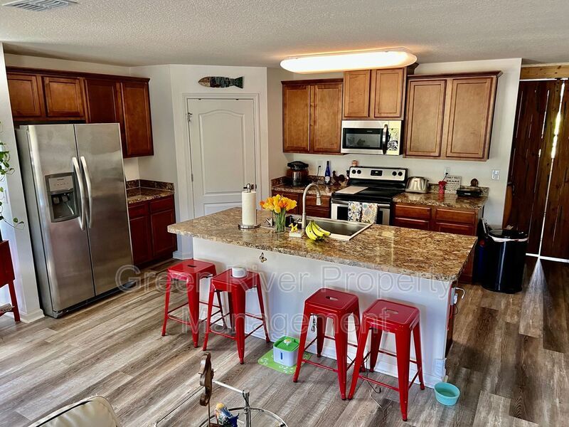 Coastal Comfort Meets Community Living — Just Minutes from Crescent Beach!! property image