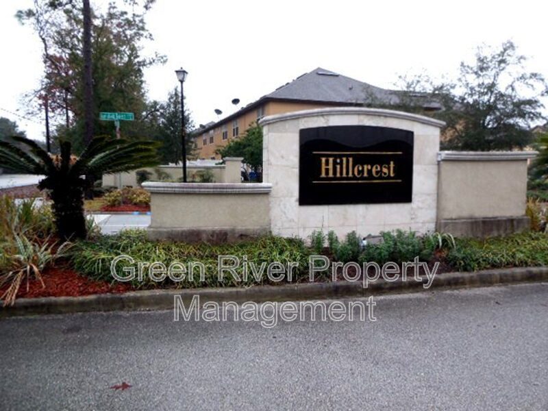 Modern Comfort Meets Classic Style in This Prime Townhome Retreat in Hillcrest!! property image