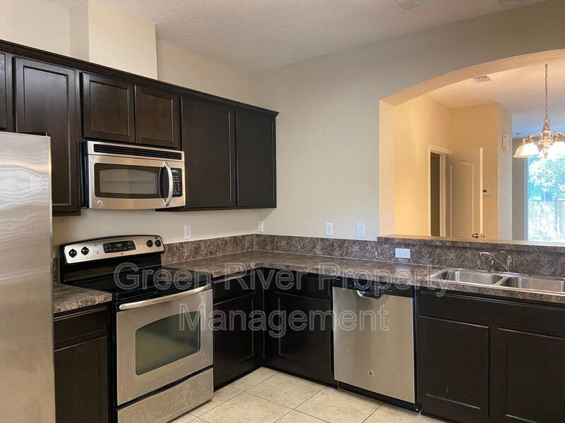 Modern Comfort Meets Classic Style in This Prime Townhome Retreat in Hillcrest!! property image