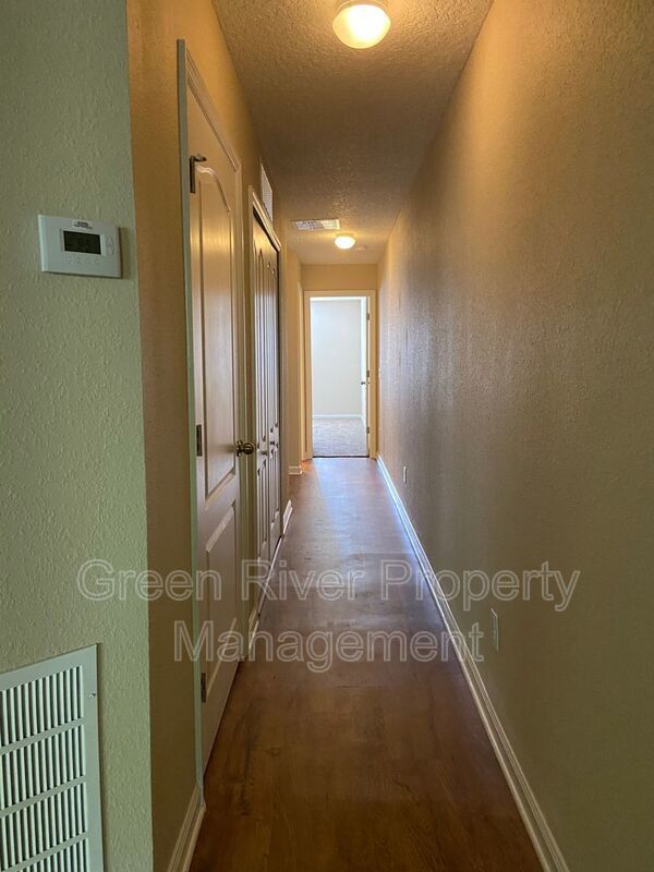 Modern Comfort Meets Classic Style in This Prime Townhome Retreat in Hillcrest!! property image