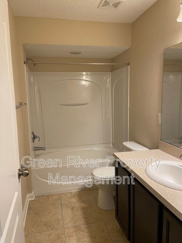 Modern Comfort Meets Classic Style in This Prime Townhome Retreat in Hillcrest!! property image