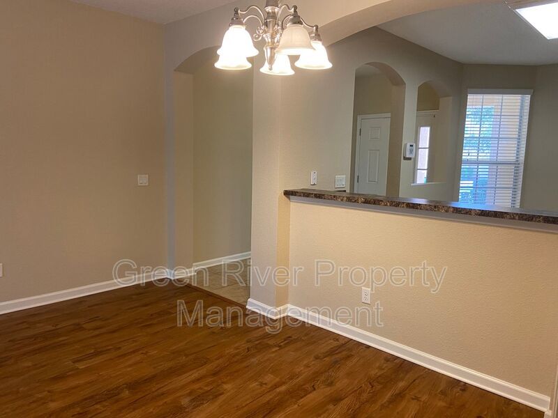 Modern Comfort Meets Classic Style in This Prime Townhome Retreat in Hillcrest!! property image