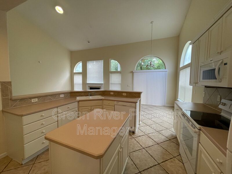 Live the Good Life in Fleming Island’s Thornhill Neighborhood, 4 bedroom, 3.5 bathroom home! property image