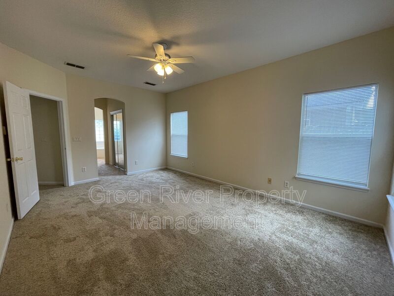 Live the Good Life in Fleming Island’s Thornhill Neighborhood, 4 bedroom, 3.5 bathroom home! property image