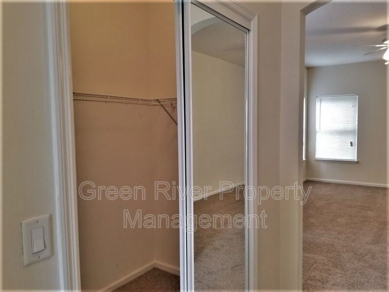 Live the Good Life in Fleming Island’s Thornhill Neighborhood, 4 bedroom, 3.5 bathroom home! property image