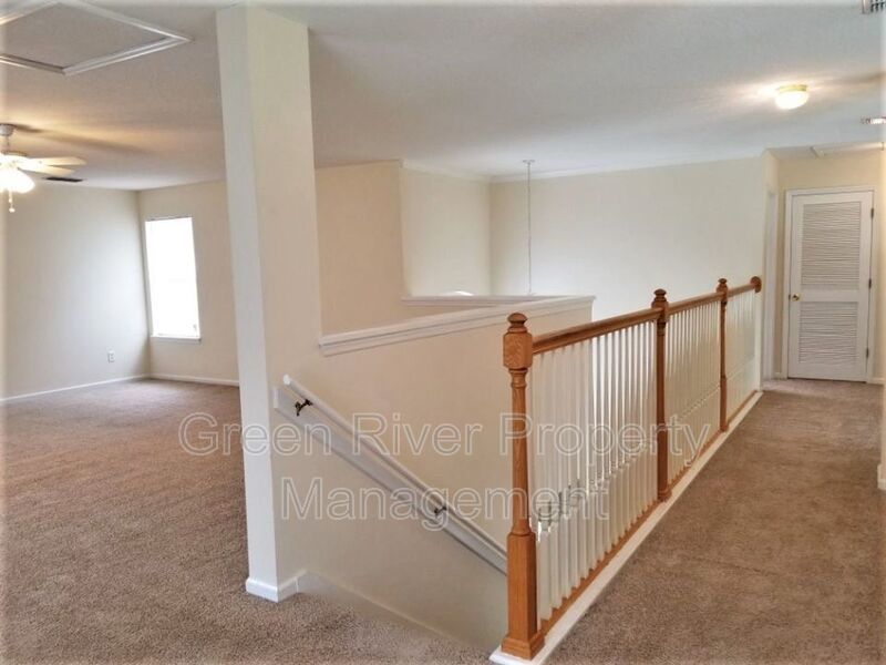 Live the Good Life in Fleming Island’s Thornhill Neighborhood, 4 bedroom, 3.5 bathroom home! property image