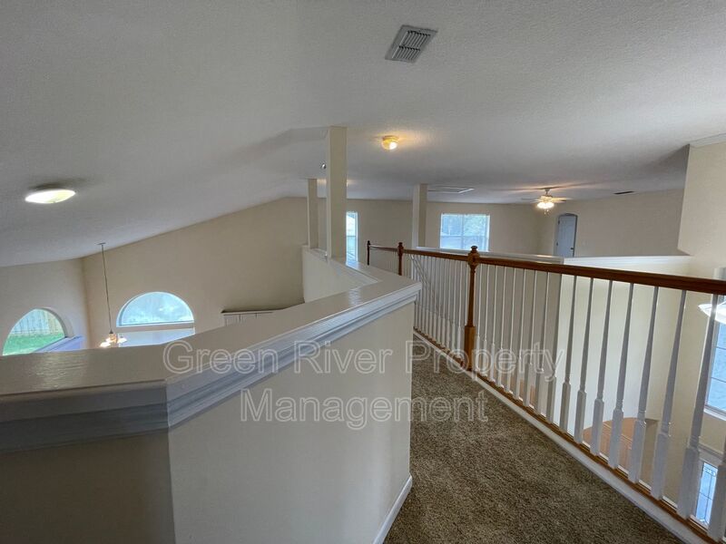 Live the Good Life in Fleming Island’s Thornhill Neighborhood, 4 bedroom, 3.5 bathroom home! property image