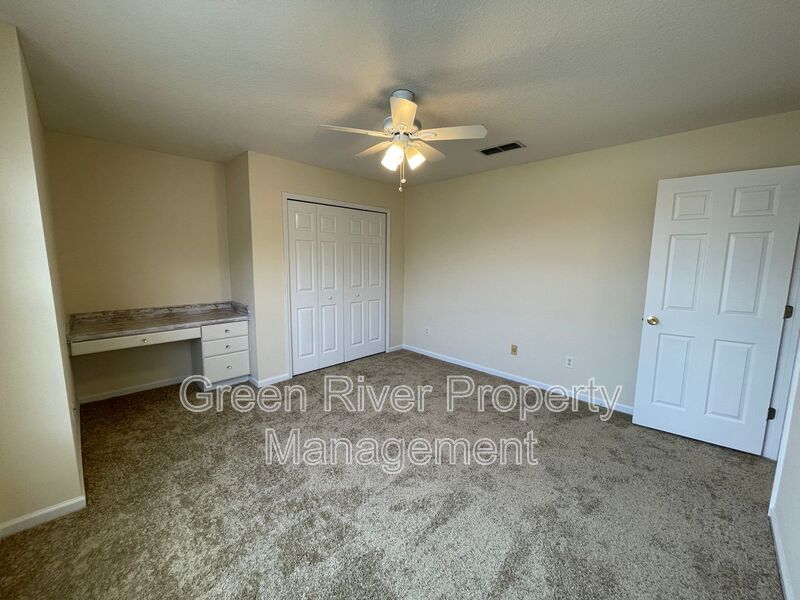 Live the Good Life in Fleming Island’s Thornhill Neighborhood, 4 bedroom, 3.5 bathroom home! property image