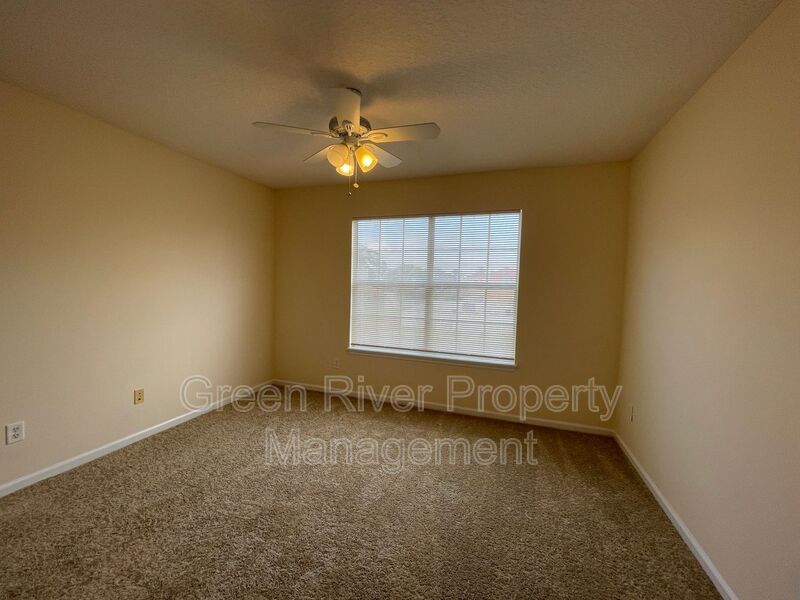 Live the Good Life in Fleming Island’s Thornhill Neighborhood, 4 bedroom, 3.5 bathroom home! property image