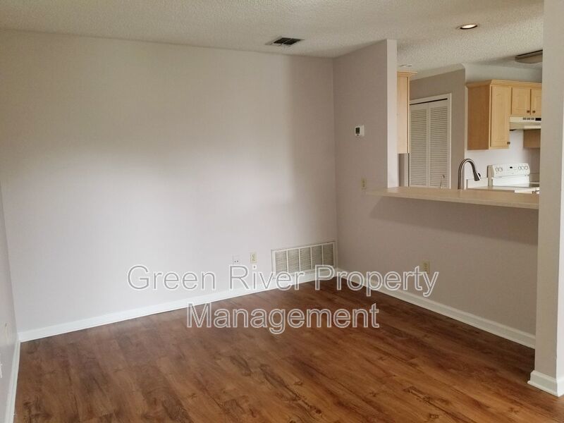 Amazing 3/2.5 in Kensington neighborhood! Minutes from the beaches - Serene Pond Views and Coastal Convenience! property image