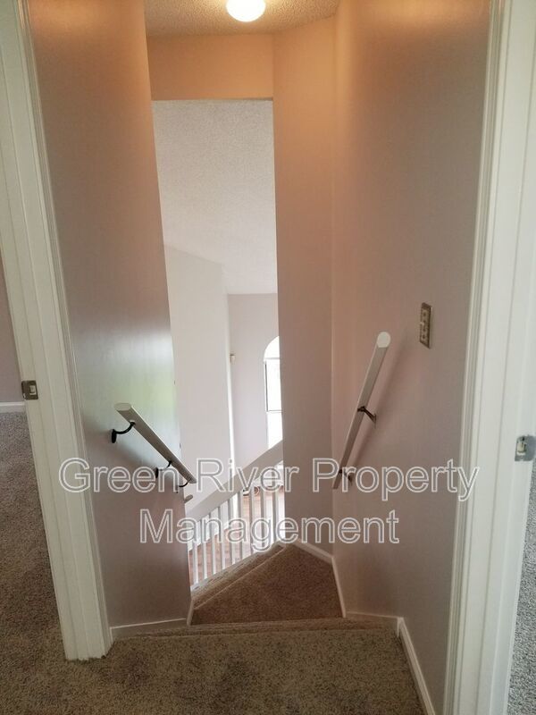 Amazing 3/2.5 in Kensington neighborhood! Minutes from the beaches - Serene Pond Views and Coastal Convenience! property image