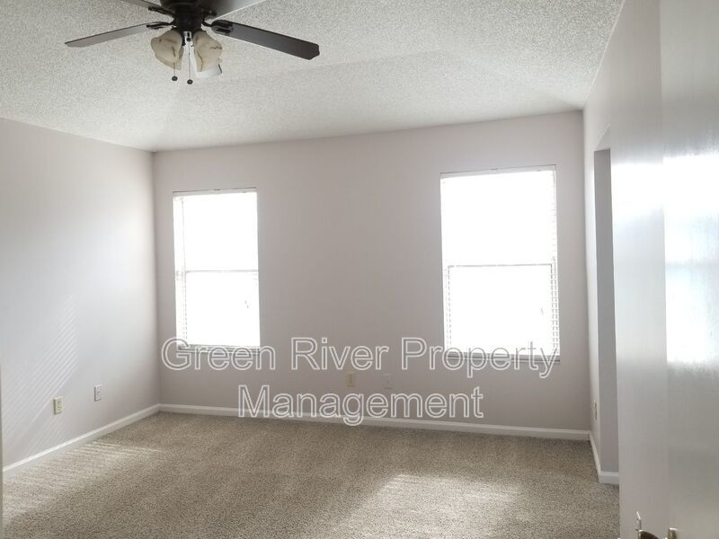 Amazing 3/2.5 in Kensington neighborhood! Minutes from the beaches - Serene Pond Views and Coastal Convenience! property image