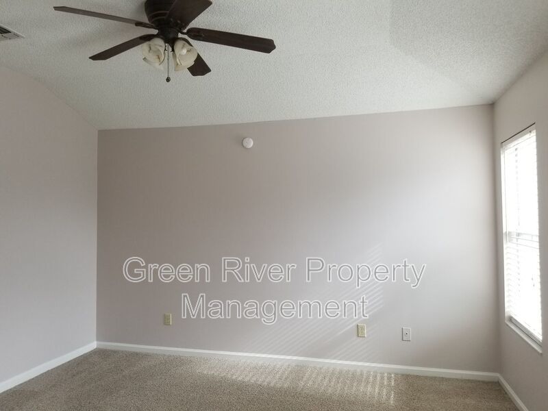 Amazing 3/2.5 in Kensington neighborhood! Minutes from the beaches - Serene Pond Views and Coastal Convenience! property image