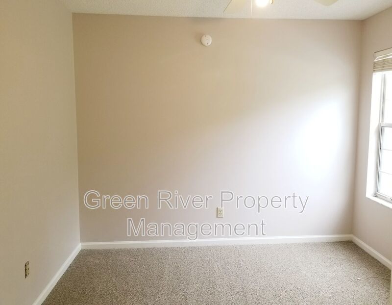 Amazing 3/2.5 in Kensington neighborhood! Minutes from the beaches - Serene Pond Views and Coastal Convenience! property image