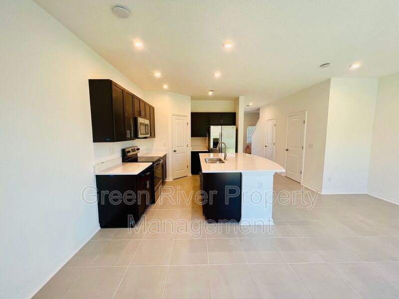 Beautiful 3 bedroom 2.5 bath Townhome! property image
