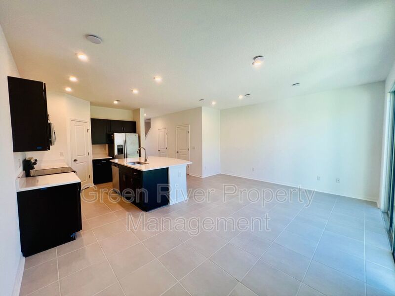 Beautiful 3 bedroom 2.5 bath Townhome! property image