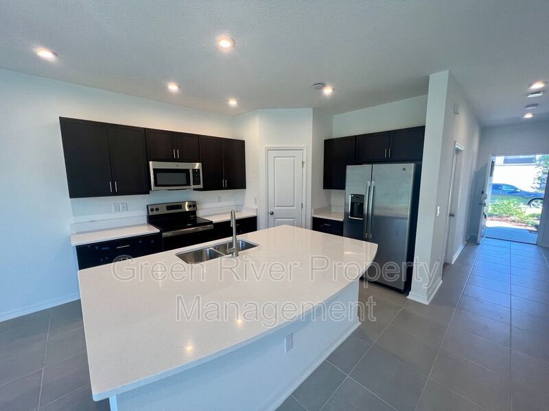 Beautiful 3 bedroom 2.5 bath Townhome! property image