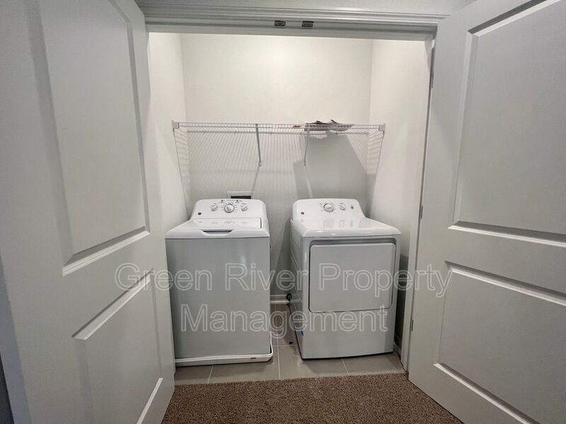 Beautiful 3 bedroom 2.5 bath Townhome! property image