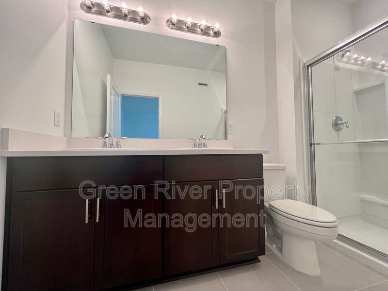 Beautiful 3 bedroom 2.5 bath Townhome! property image