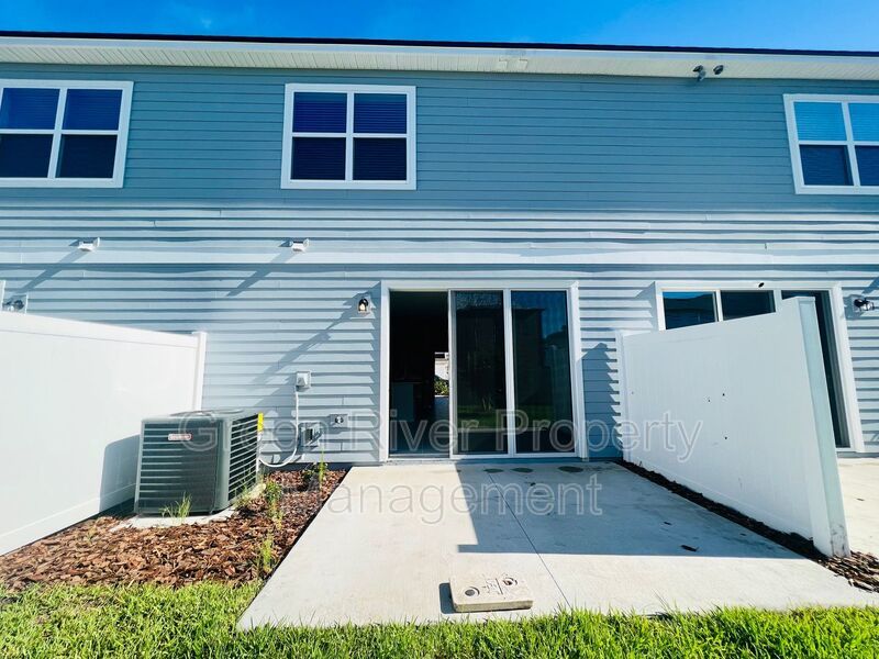 Beautiful 3 bedroom 2.5 bath Townhome! property image