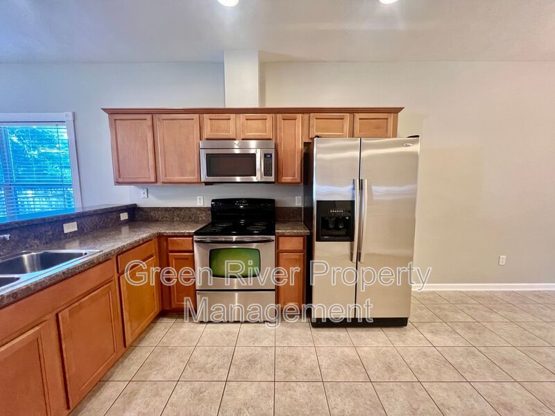 Spacious home with large backyard! property image