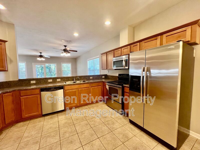 Spacious home with large backyard! property image