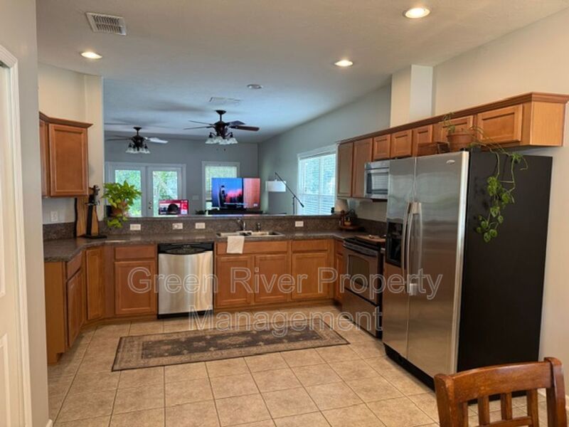 Spacious home with large backyard! property image