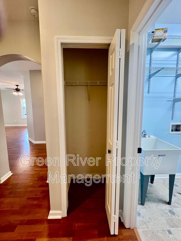 Spacious home with large backyard! property image