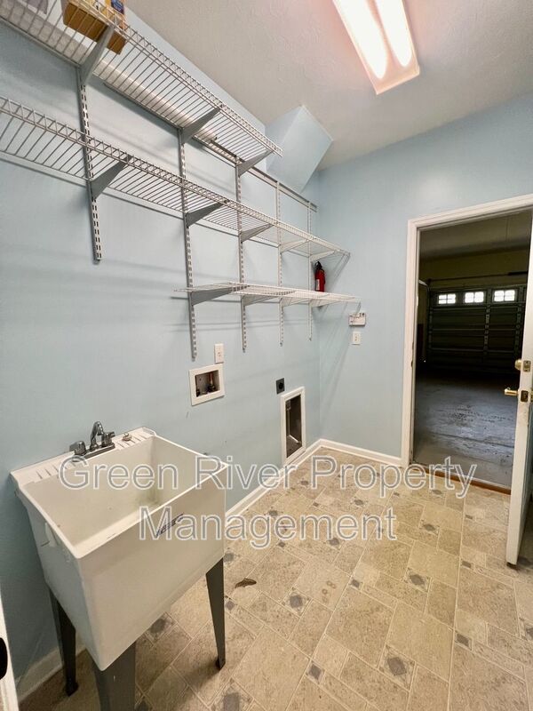 Spacious home with large backyard! property image