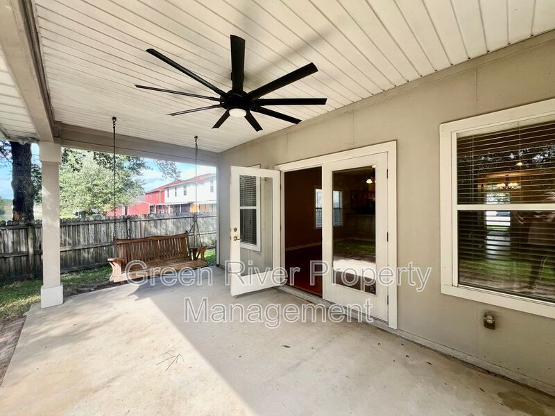 Spacious home with large backyard! property image