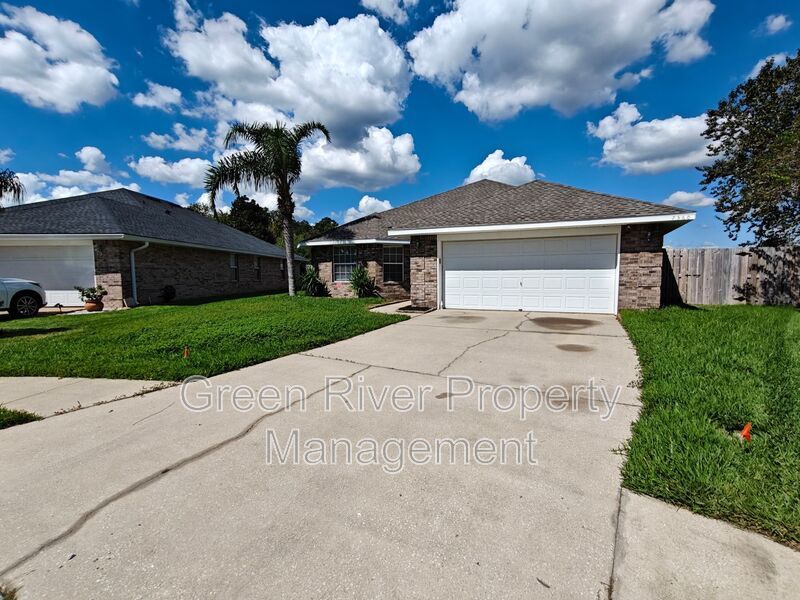 Spacious & Stylish 4 bedroom, 2 bath, Living on a Quiet Cul-de-Sac in Westland Oaks! property image