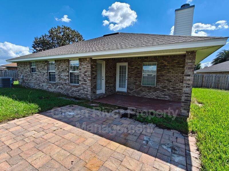 Spacious & Stylish 4 bedroom, 2 bath, Living on a Quiet Cul-de-Sac in Westland Oaks! property image