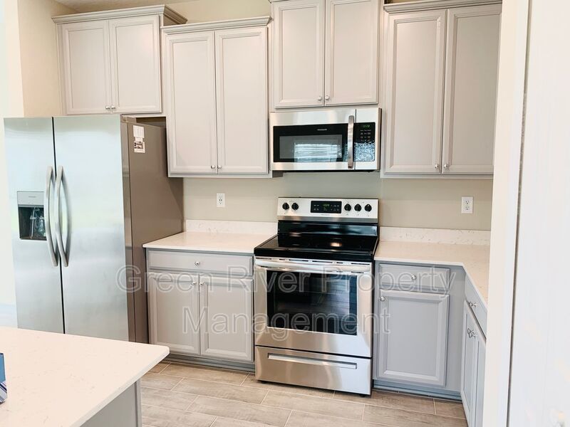 3 Bedroom 2.5 Bath Townhome in Beachwalk! property image