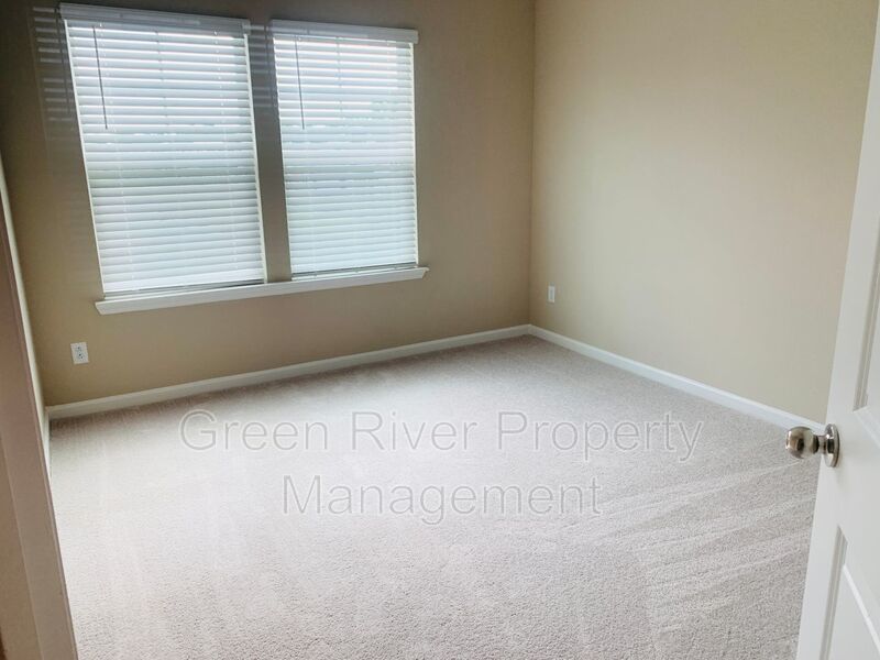 3 Bedroom 2.5 Bath Townhome in Beachwalk! property image