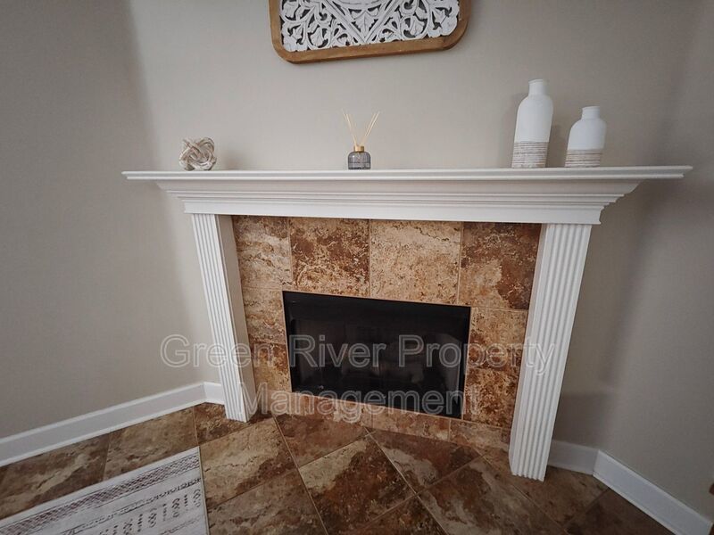 Spacious 5-Bedroom Home with Pond View & Resort-Style Amenities property image