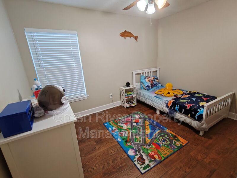 Spacious 5-Bedroom Home with Pond View & Resort-Style Amenities property image