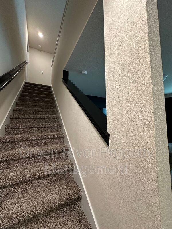 Warm Modern Living Steps from Spring Park—A Five-Bed Beauty with Space for Everyone!! property image