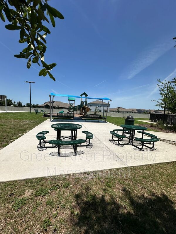 Warm Modern Living Steps from Spring Park—A Five-Bed Beauty with Space for Everyone!! property image