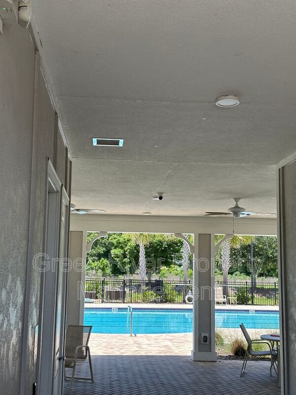 Warm Modern Living Steps from Spring Park—A Five-Bed Beauty with Space for Everyone!! property image