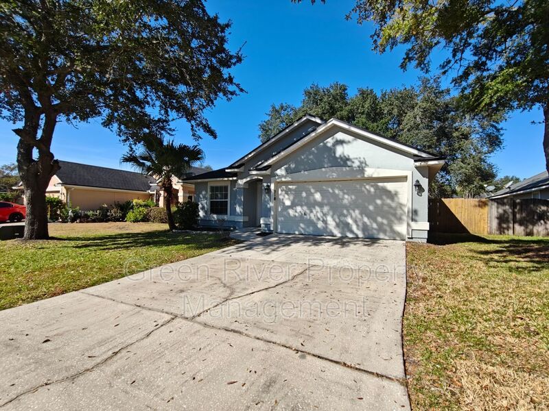 Charming 3-Bed Home with Great Amenities & Spacious Backyard property image