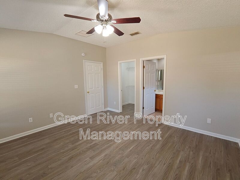 Charming 3-Bed Home with Great Amenities & Spacious Backyard property image