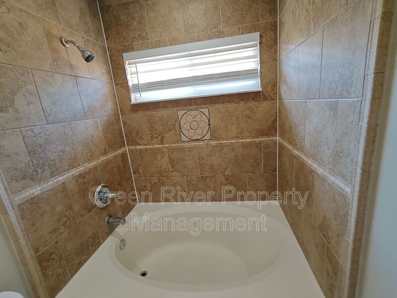 Charming 3-Bed Home with Great Amenities & Spacious Backyard property image