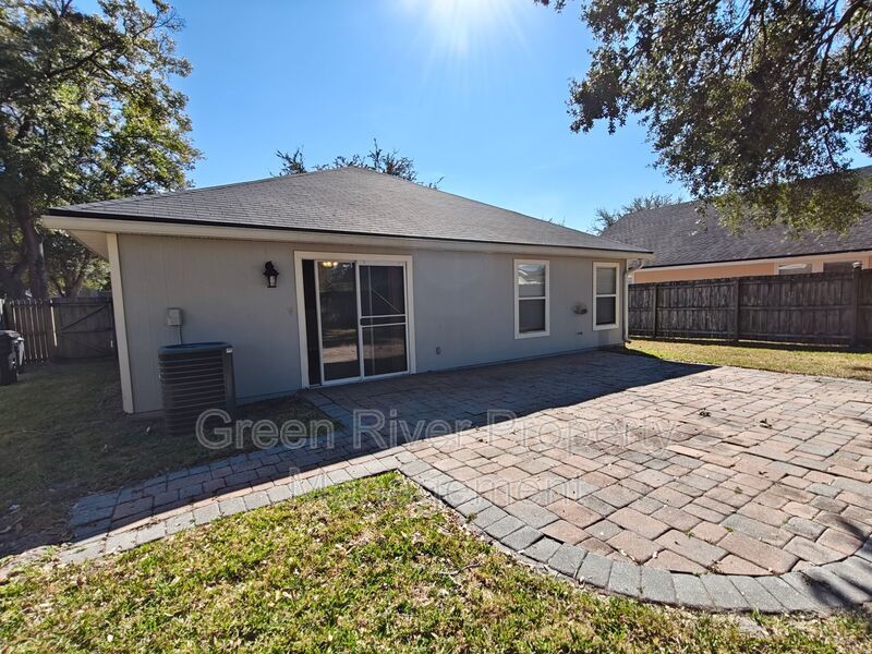 Charming 3-Bed Home with Great Amenities & Spacious Backyard property image