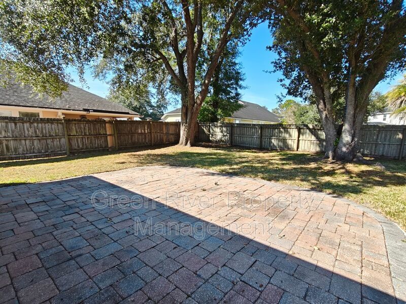 Charming 3-Bed Home with Great Amenities & Spacious Backyard property image