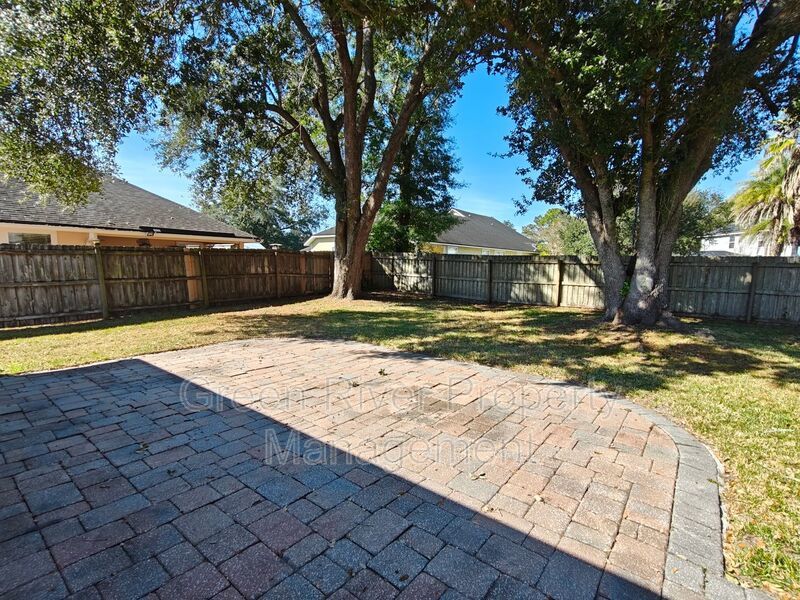 Charming 3-Bed Home with Great Amenities & Spacious Backyard property image